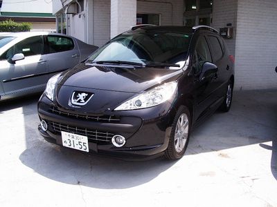 トリコロールのお出迎え